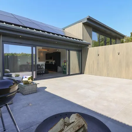 Nyaraló Ninky Nonk *